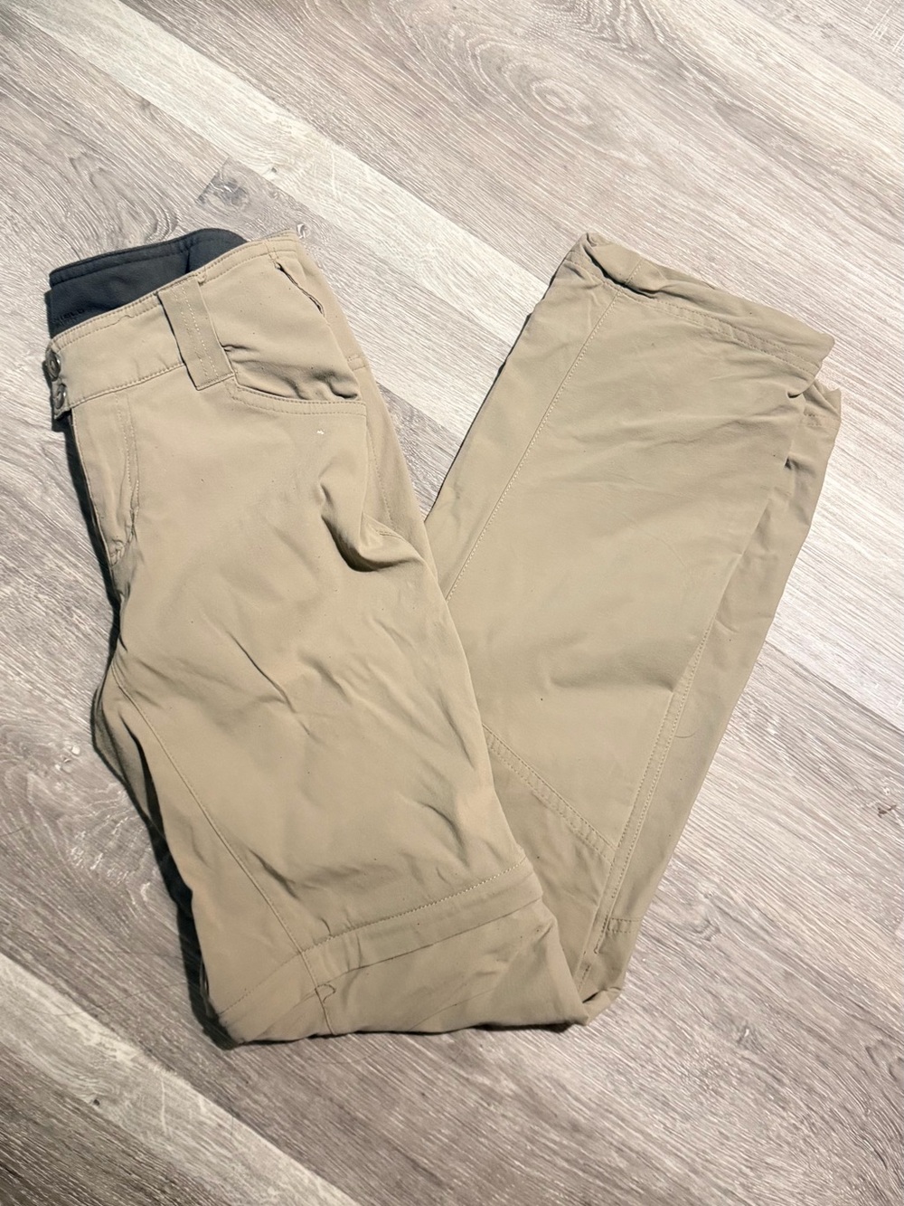 Columbia Khaki Pants - Tan